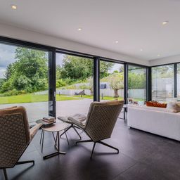 Höhenlage Hennef – stilvolle, zeitlose Architektenvilla mit High-End-Ausstattung