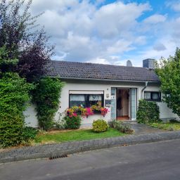 *PREISREDUZIERT* Gepflegter Bungalow mit großem Grundstück und Blick ins Grüne zu verkaufen!