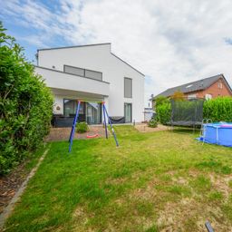 Modern, hell, privat: Traumwohnung mit Terrasse & eigenem Garten