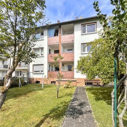 Attraktives Mehrfamilienhaus mit sechs Wohneinheiten, ausgebauter Dachfläche und Garten