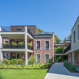 Exklusive Neubauwohnung mit atemberaubendem Fernblick und Balkonparadies!