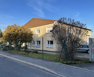 Lagerhalle mit Büroräume und Einliegerwohnung in zentraler Lage von Werl