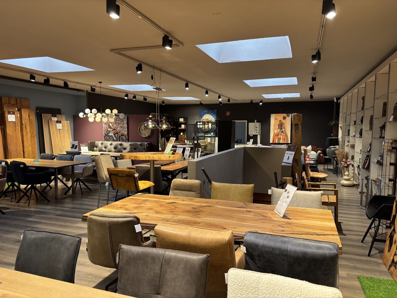 Hinterer Teil mit Treppe zum Lager