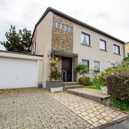 Einfamilienhaus mit Einliegerwohnung und Garage Unna-Massen