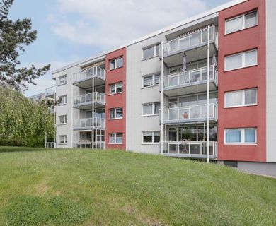 ***RESERVIERT***Alles, was das Herz begehrt: Lichtdurchflutete Eigentumswohnung mit Balkon