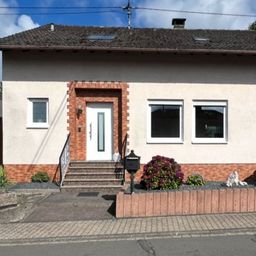 Attraktives, gepflegtes Wohnhaus in ruhiger Lage nahe Anhausen – Einziehen und Wohlfühlen!