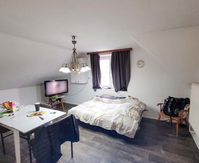 Schlafzimmer DG
