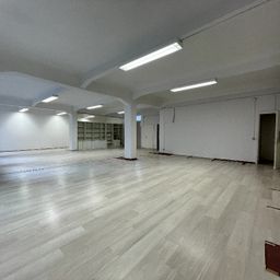 KREFELD MITTE: 170 M² BÜRO- PRAXISFLÄCHE ZU VERMIETEN