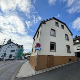 Gemütliches Einfamilienhaus mit Balkon auf einem kleinen Grundstück!