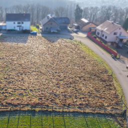 Großzügiges Grundstück in schöner Höhenlage von Windeck!