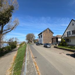 Großzügiges Einfamilienhaus in Köln mit Rheinblick, Gartenidylle und Entwicklungspotential