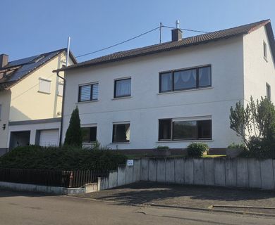 Solides Einfamilienhaus mit Einliegerwohnung in guter, zentraler Wohnlage!