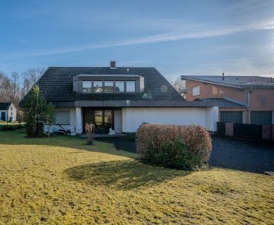 Doppelte Chance im Grünen – Wohnen mit Pool & Bauen am Waldrand