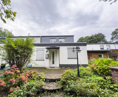 Reihenmittelhaus mit Keller Garten und Garage