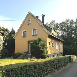 Großzügiges Ein-/Zweifamilienhaus mit kleinem Apartment und angrenzendem Waldgrundstück – nahe Hamm/Sieg!