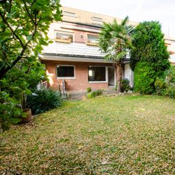 Großzügige Eigentumswohnung über 2 Etagen mit Garten – Erbpachtgrundstück