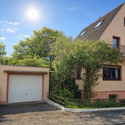 Freistehendes Einfamilienhaus mit Garten & Teich zum sanieren für Ideen & individuelle Wohnkonzepte