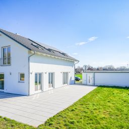 Traumhaus mit Einliegerwohnung – Stilvolle Architektur & moderne Technik in perfekter Harmonie