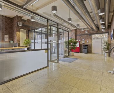 TRADITION TRIFFT MODERNE: 405 m² GEWERBEFLÄCHE ZU MIETEN